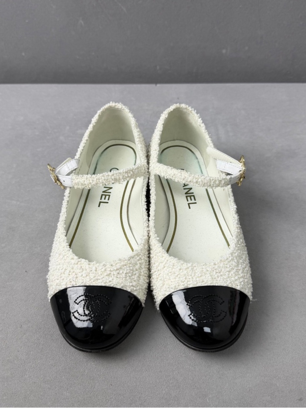 Authentic CHANEL White Tweed Mary Jane Flats with Black Patent Cap Toe - Picture 2 of 5